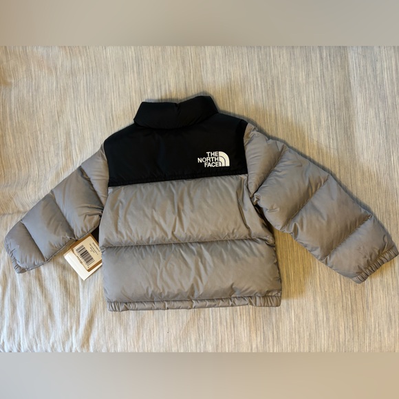 The North Face Kids' Black and Gray Puffer Jacket NWT - Picture 3 of 5